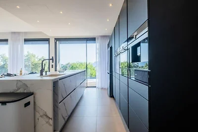 Huis in Mandelieu met uitzicht op verwarmd...