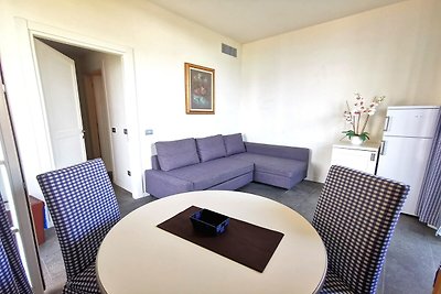 Appartement in Meina met gemeenschappelijk