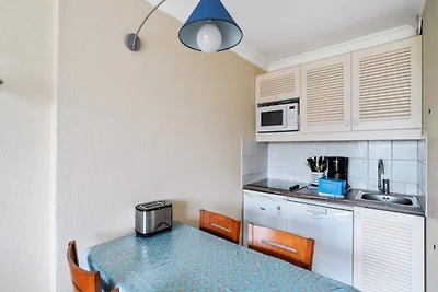 Marineblaue Residenz mit zwei Zimmern