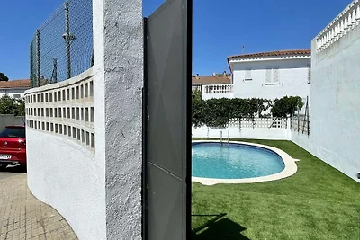 Casa vacanze a LEscala con piscina