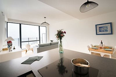 Luxe 3-kamerappartement met zeezicht