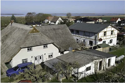 Zum Reetdachhaus am Haff " Möwennest"