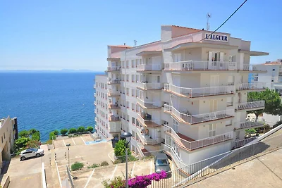 Appartement aan de Costa Brava met balkon