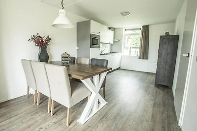 Comfortabele watervilla met eigen...