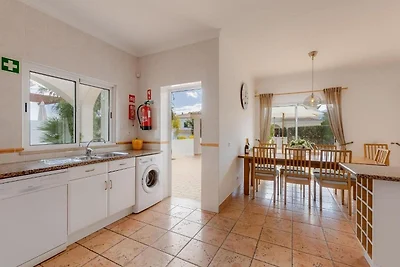 Haus mit Garten und privatem Pool