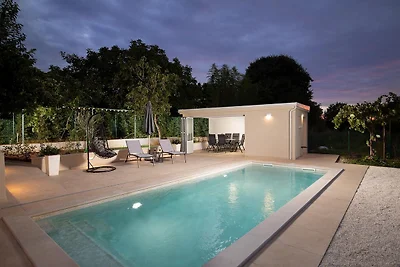 Villa met privézwembad en zomerkeuken