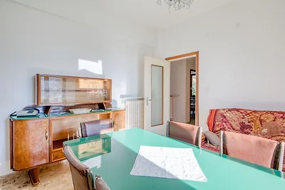 Caratteristica casa vacanze a Erli con...