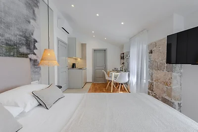 Apartments Nonna - Classic Studio Apartment