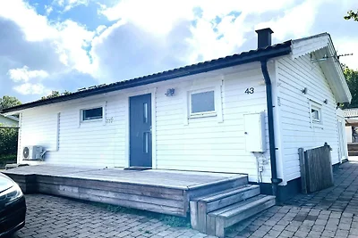 4 stelle case ad TVÄRRED