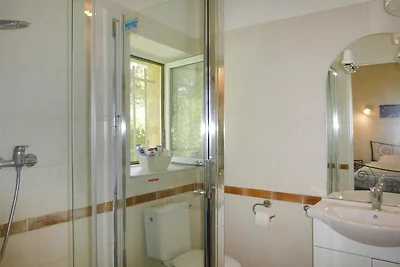 Wohnung in Caderousse mit Pool