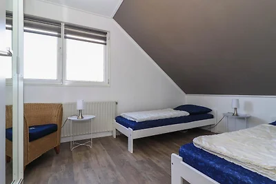 Komfortabler Deluxe-Bungalow am Wasser