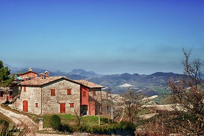 Schöne Villa mit Pool in Sant'Angelo