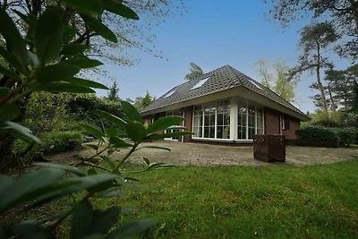 Villa à Beekbergen avec terrasse