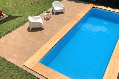 Schöne Villa mit Pool und Garten