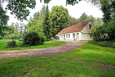 Bauernhaus in Eindhout mit Pool