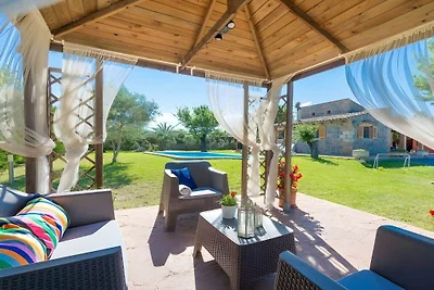 Hütte in Alcudia mit Schwimmbecken