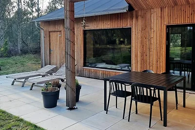 8 person holiday home in Ålbæk