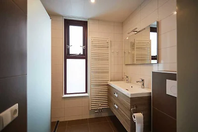 Ferienhaus mit Sauna in Seenהhe