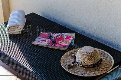 Indy's Beach Apartments -Two Bedroom Apartmen...
