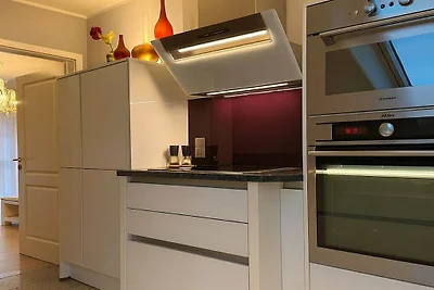 Vakantieappartement in Vöhl met zwembad