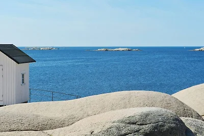 4 persone case ad LYSEKIL-By Traum