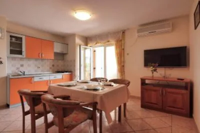 Apartment Stefani - two bedroom apartment wit...