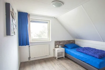 Ferienhaus in Medemblik mit Terrasse