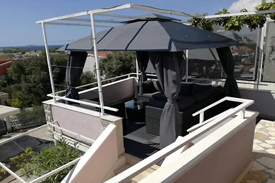 Malerische Wohnung an der Küste von Rogoznica