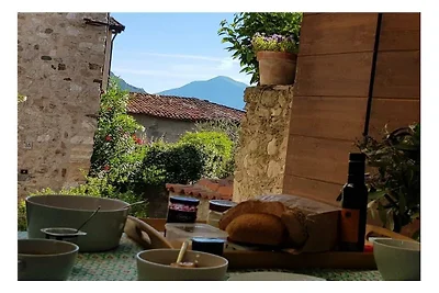 Casa de vacaciones en Gargnano con piscina.