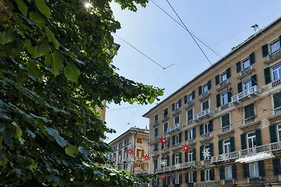 La finestra sul cortile di Via Roma