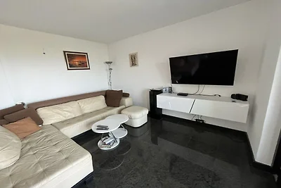Tranquil Spacious Villa with Private Pool - F...