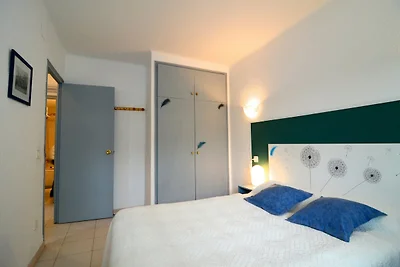 Apartment for four people with pool