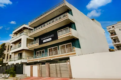 Hotel O Subhash Chowk