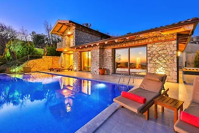 Finca in Kalkan mit Schwimmbecken