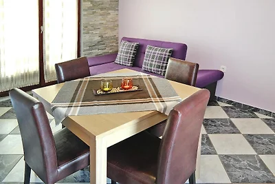 Appartamenti Lug, Privlaka con piscina