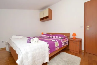 Bright Kaštela Apartment with Balcony and Pri...