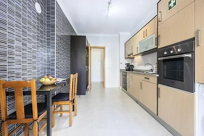 Wohnung in Lagos mit Pools und Fitnessstudio