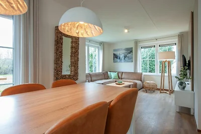 Renovierte Villa in einem Ferienpark in...