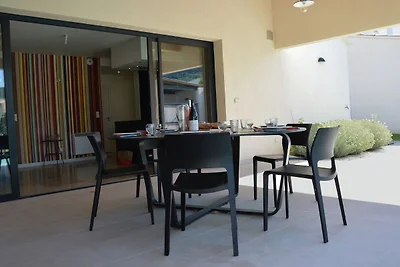 Villa moderna con piscina privata a Malaucèn