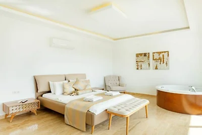 Villa in Kalkan mit Schwimmbecken