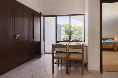 Einladendes Apartment am Meer in Dalmatien