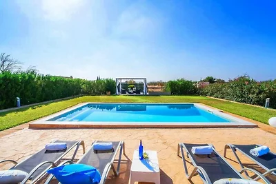 Ländliche Villa in Búger mit Pool