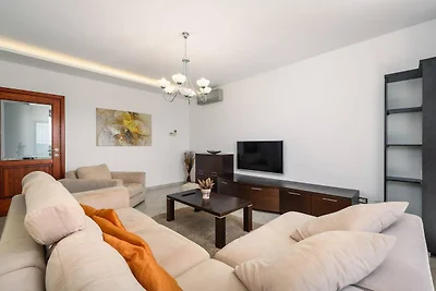 Premium-Apartment mit privatem Pool