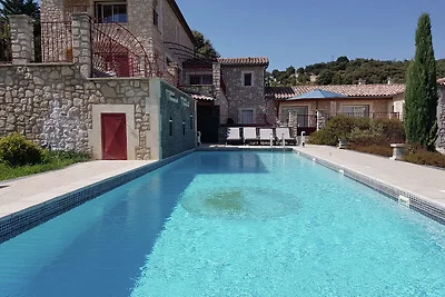 Ferienhaus mit Aussicht und privatem Pool