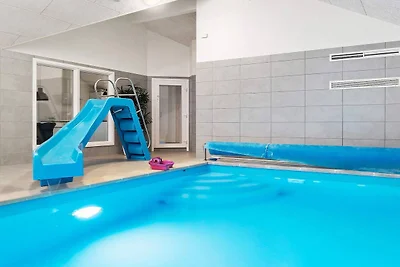 Maison de vacances pour 18 a Hasselberg