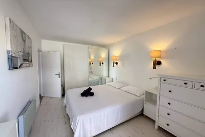 Appartement aan het strand met balkon