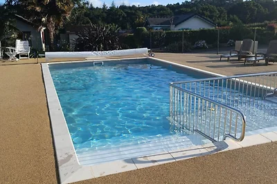 Apartment in Pont-l'Abbé mit Zugang zum Pool