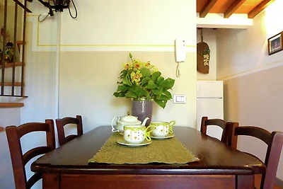 Ferienhaus in Montecarelli mit Pool