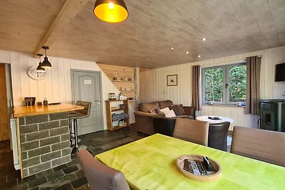 Chalet mit Whirlpool in Durbuy