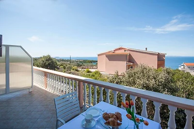 Mooi appartement vlakbij het strand van Rtić